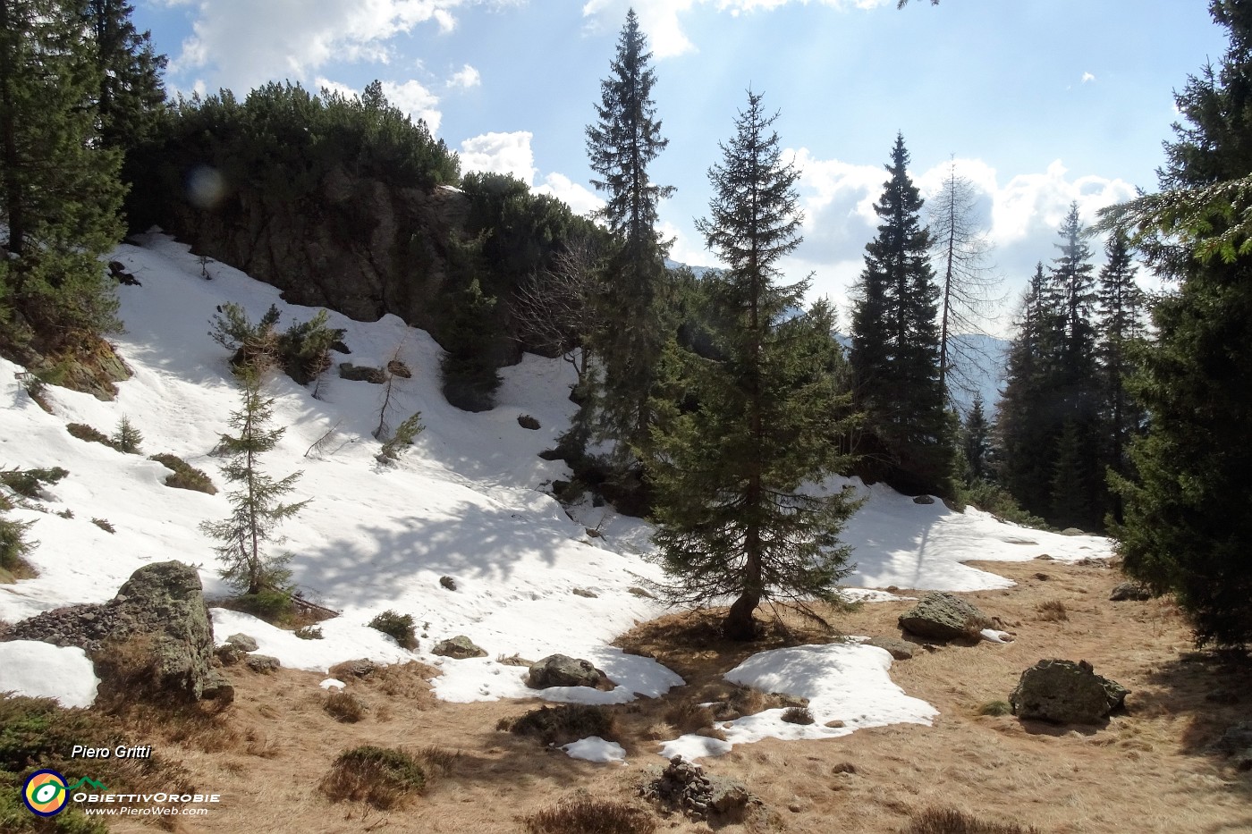 95 Ancora un pochino di neve .JPG